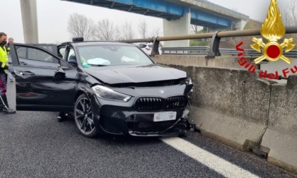 28enne perde il controllo dell'auto e si schianta in Autostrada