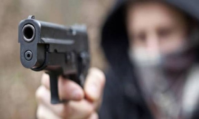 Colpi di pistola nella notte: forse un regolamento di conti