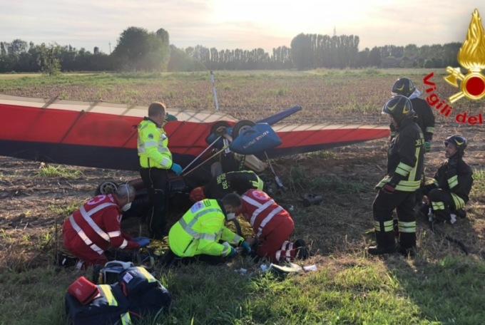 Cornegliano Laudense: si schianta in un campo con l’ultraleggero