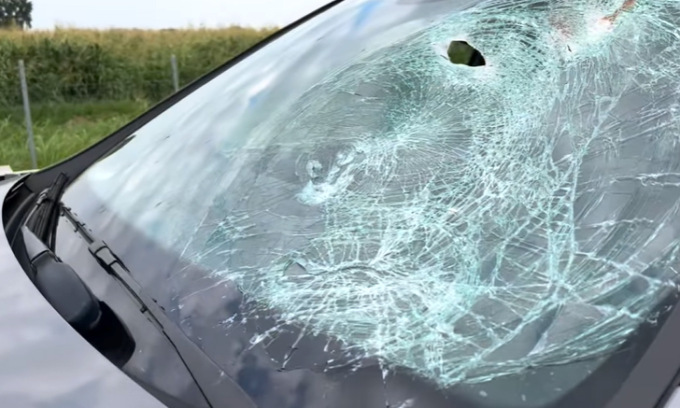 Sassate in autostrada: colpita anche l’auto dell’onorevole Gobbato