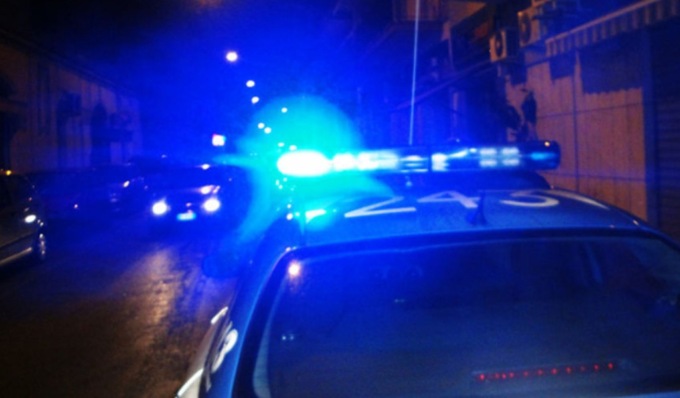Estorsione, maltrattamenti alla madre, rapina: arrestato dalla polizia