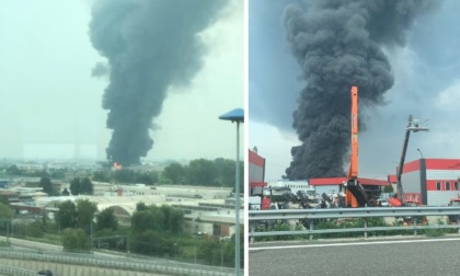 Incendio ed esplosione in azienda chimica: evacuata la zona industriale di San Giuliano
