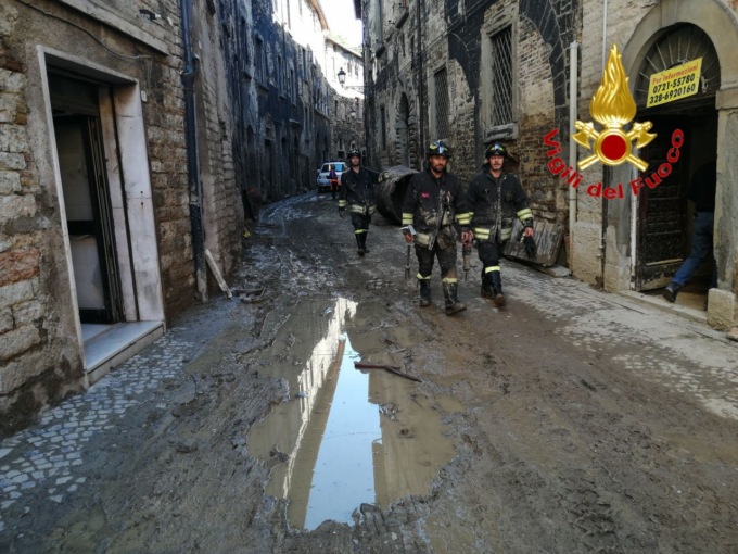 Anche i Vigili del Fuoco di Lodi nelle Marche a supporto delle popolazioni alluvionate