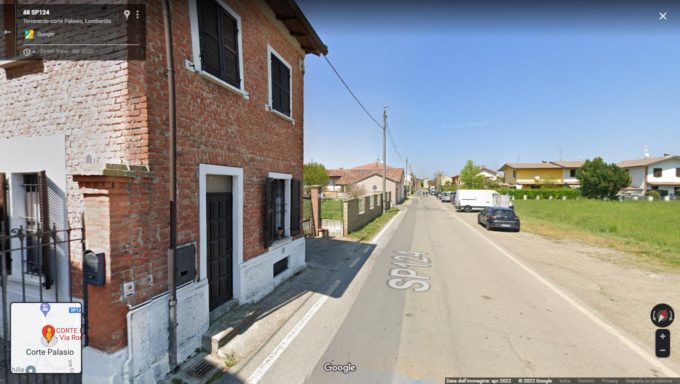 Precipita dal tetto per sette metri: grave un 47enne