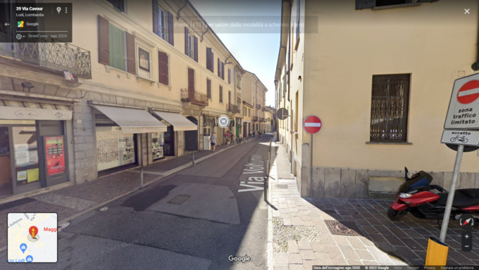 Investito da un’auto mentre è sul monopattino: 19enne in ospedale