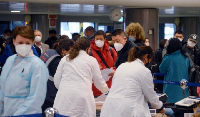 Voli Cina, Presidente Fontana: “Nuovi sequenziamenti confermano variante Omicron”