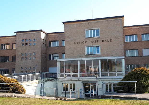 Lesioni ad una mano per un giovane di Casalpusterlengo ferito da un petardo