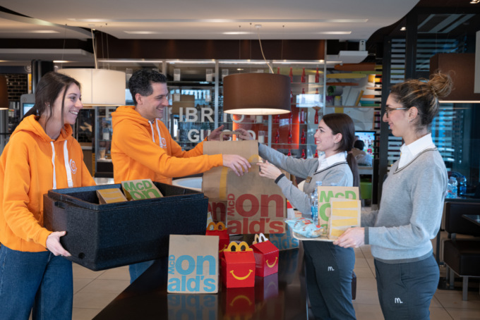 Da McDonald’s 48 pasti caldi per le strutture caritative