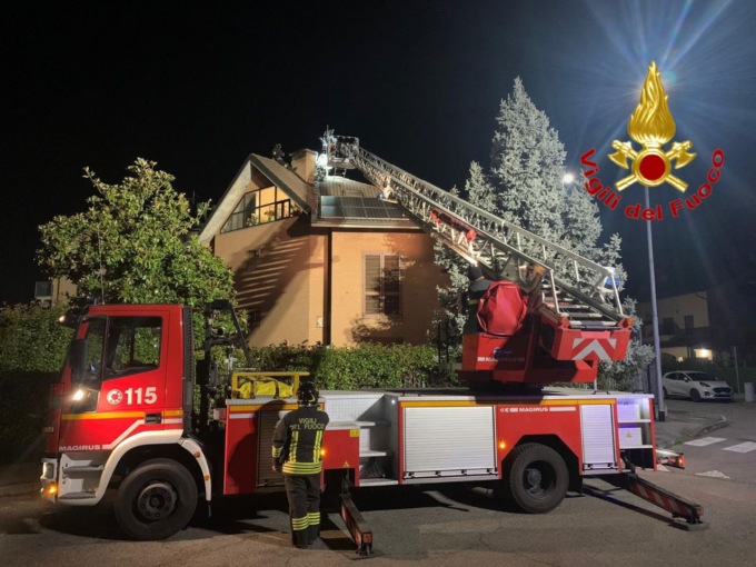 Vigili del Fuoco a Casalmaiocco, in fiamme una canna fumaria
