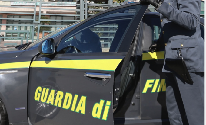 Quattro lavoratori in nero in un ristorante del lodigiano, interviene la finanza