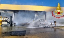 Incendio alla logistica DHL di Livraga: il video delle operazioni di spegnimento