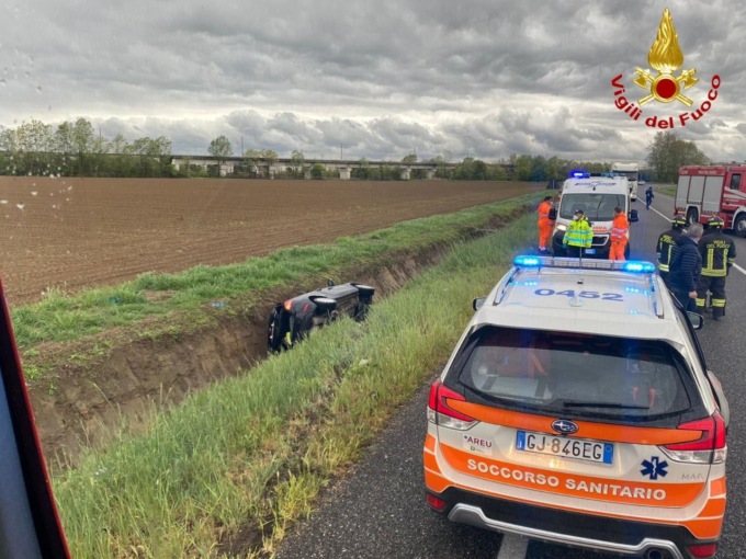 Schianto tra auto: un ferito portato via con l’elisoccorso