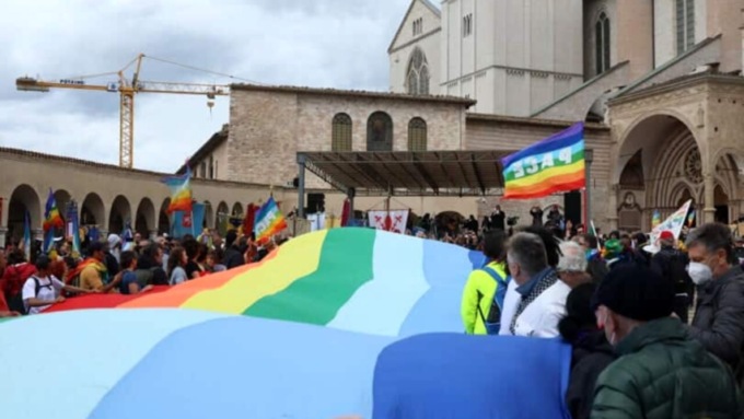 Marcia della pace PerugiAssisi, tra i partecipanti anche molti lodigiani