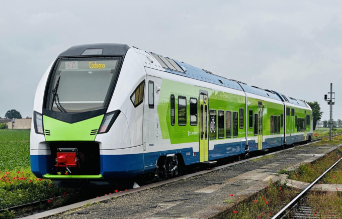 Sulla Codogno-Cremona entra in servizio un nuovo treno “Colleoni”