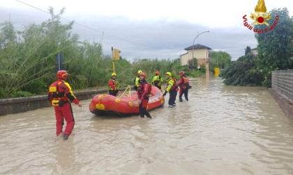 Vigili del fuoco lombardi nelle zone dell'alluvione in Romagna: immagini e video