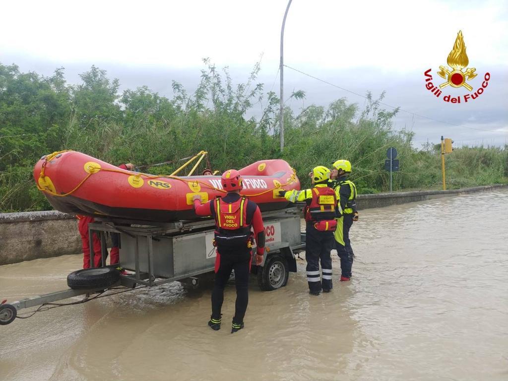 vigili del fuoco lombardi in zone alluvione (3)