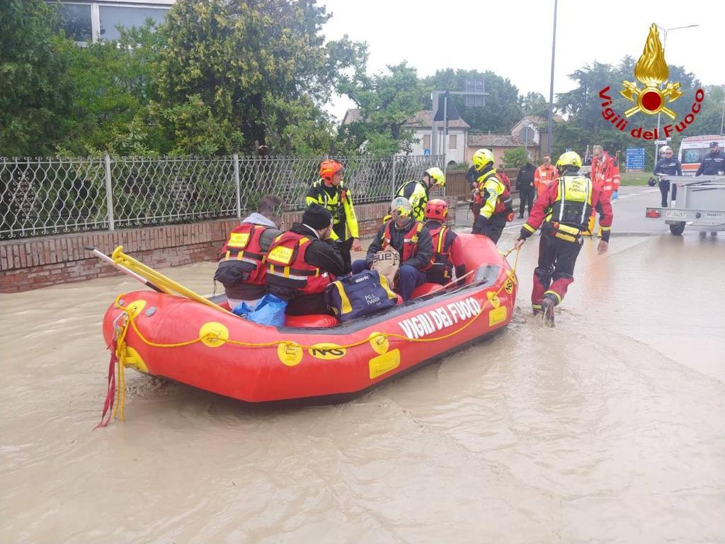 vigili del fuoco lombardi in zone alluvione (6)