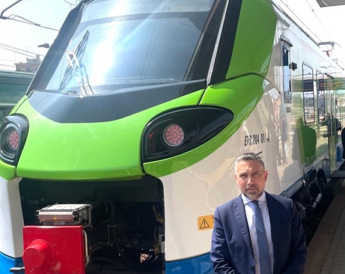Lodi sulla tratta del nuovo treno Donizetti, per inaugurarlo a bordo l’assessore Lucente