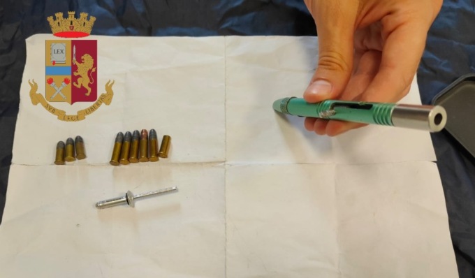 “Penna-pistola” abbandonata sul treno, il capotreno fa partire un colpo per sbaglio