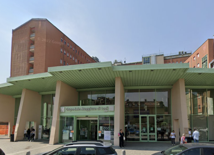 Scappa dal ristorante in centro senza pagare ed entra in ospedale dove scatena il caos