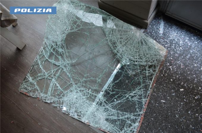 Chi è il ladro che rubava nei locali di Lodi spaccando le vetrate con i tombini
