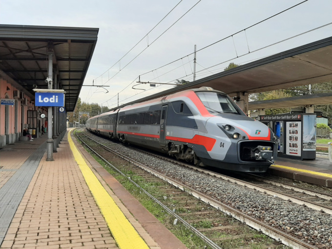 Accoltellato alla testa per un monopattino rubato, 18enne in prognosi riservata