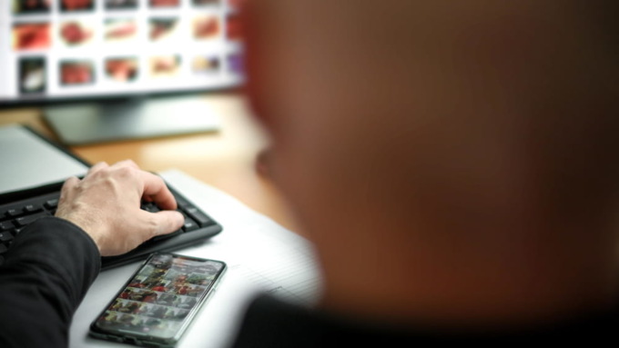 Pedopornografia online: arrestati in cinque, perquisizioni anche nel Lodigiano