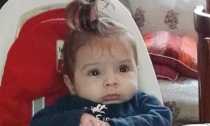 Il dolore di Catella De Martino un mese dopo la morte di Lulù, la sua bimba uccisa a 9 mesi dalla meningite