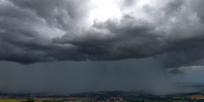 Precipitazioni intense e temporali, allerta meteo in provincia di Lodi da gialla ad arancione