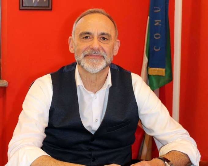 Corte Palasio, la moglie dell’ex sindaco Claudio Manara chiede chiarezza sulla sua morte