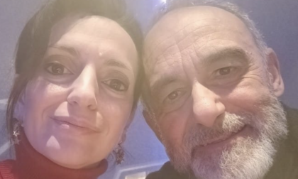 Suicidio Claudio Manara, parla la moglie del sindaco: "Troppo odio sui social"