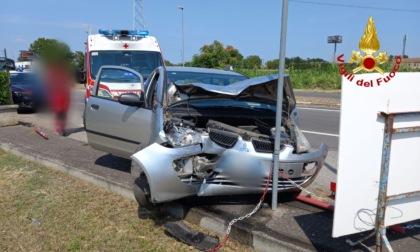 Scontro frontale seguito da un tamponamento sulla SS9, tra i feriti un bambino di 9 anni