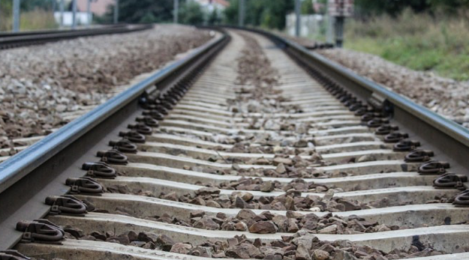 Tragedia vicino alla stazione di Casalpusterlengo, donna investita e uccisa dal treno