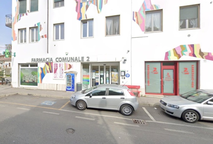 Spaccata nella notte alla farmacia comunale 2: spariscono 400 euro