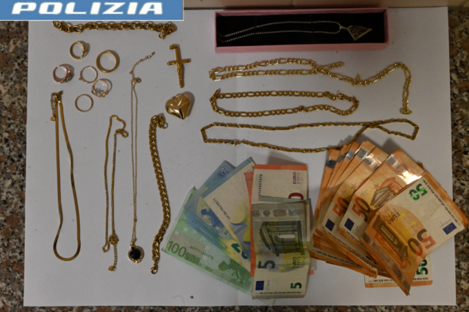 Truffa un’anziana e poi tenta di scappare con il bottino, arrestato 62enne