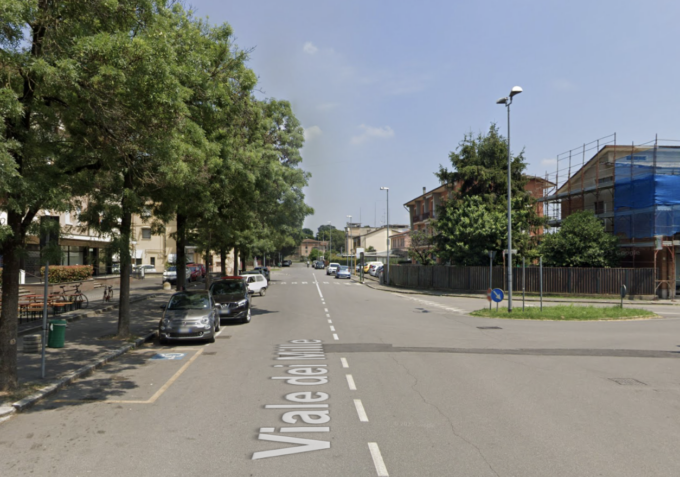 Cade dalla moto a Codogno, 18enne trasportata in ospedale