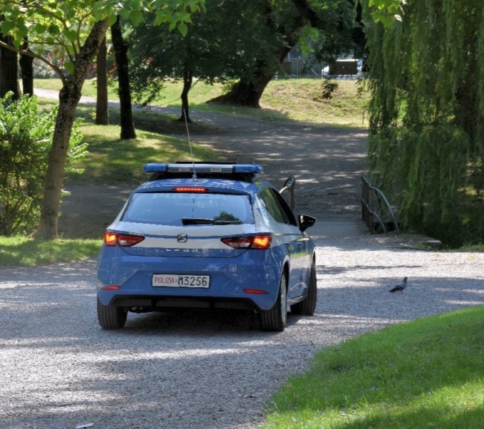 Minacce con la pistola giocattolo senza tappo durante la lite al bar: scatta di Daspo Willy