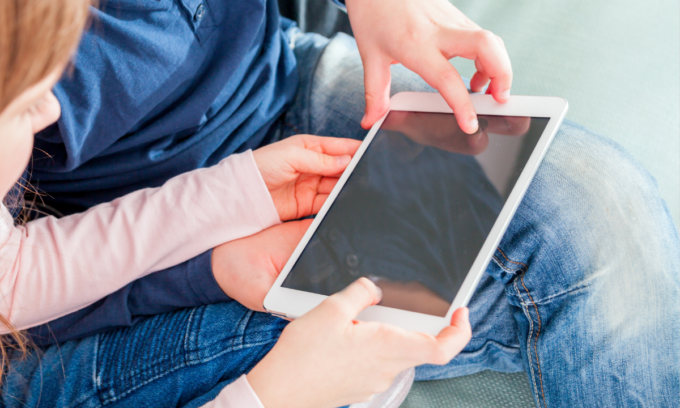 ImPatto Digitale: gli ultimi incontri del progetto con scienziati, pedagogisti, Tata e attori