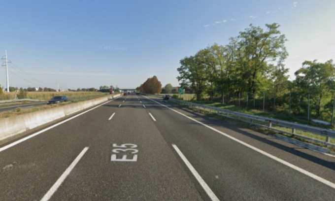 Strage sfiorata sulla A1: SUV perde il controllo e sfonda area di cantiere