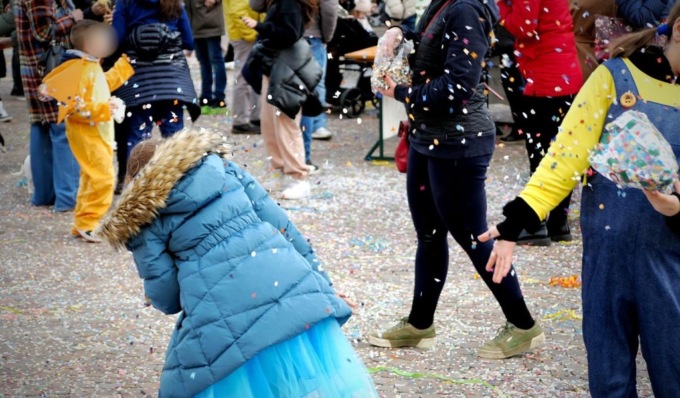 Carnevale 2025 a Zelo Buon Persico, una festa di colori e sorrisi in piazza Italia