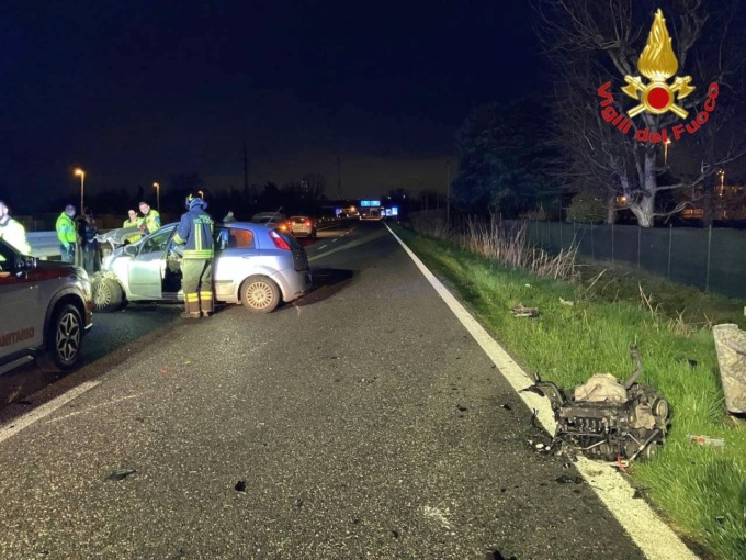 Schianto all’alba: 26enne soccorsa e portata in ospedale e tangenziale chiusa
