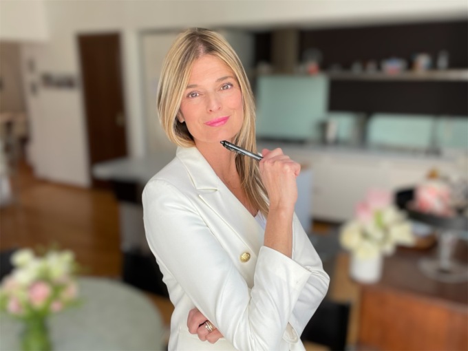 “Niente smartphone per la comunione”, Tata Francesca ammonisce i genitori
