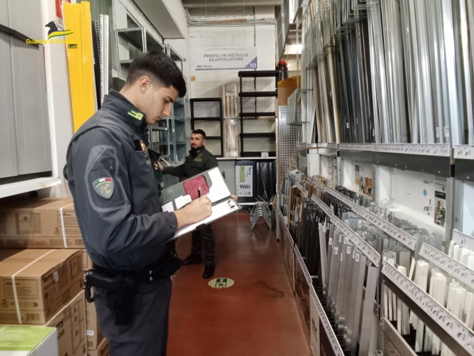 12mila prodotti “non sicuri” sequestrati, scatta sanzione da oltre 25mila euro