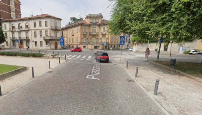 Investito mentre attraversava la strada, 59enne soccorso e portato in ospedale