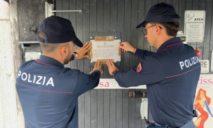 Clienti allontanati aggrediscono il buttafuori (che non è in regola), scatta la chiusura del locale