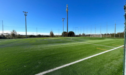 Si sente male sul campo da calcio di Caselle Lurani, 51enne d'urgenza in ospedale