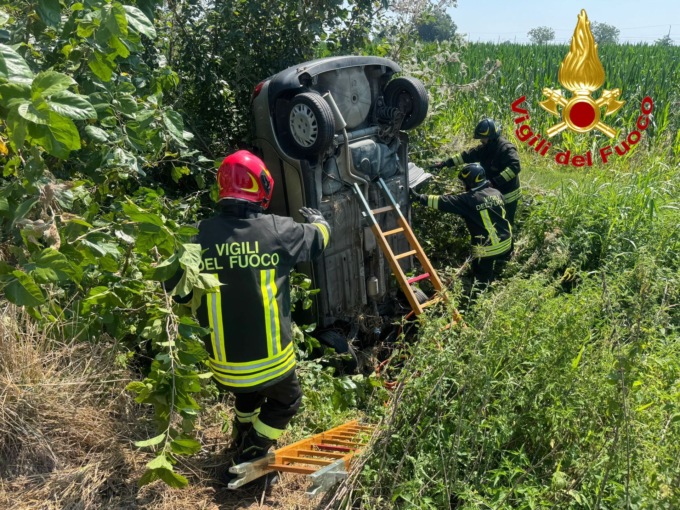Incidente sulla SP234: tra i feriti anche due bambini, elitrasportati in ospedale