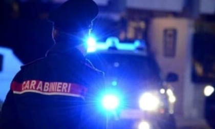 Baby gang scatena il caos in piazza: ferite due bariste a San Fiorano