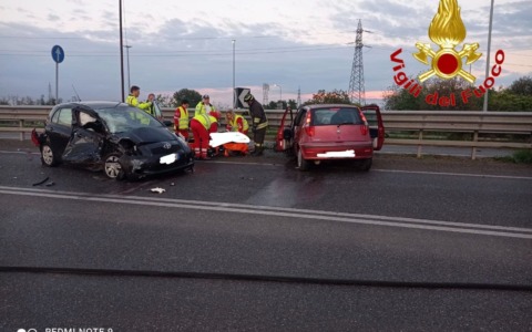 Scontro sulla statale: feriti due automobilisti, interviene l’elisoccorso