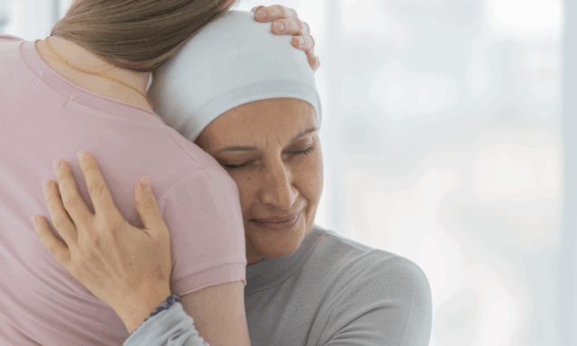 Bellezza e cura per le donne in terapia oncologica: torna il laboratorio de “La forza e il sorriso”